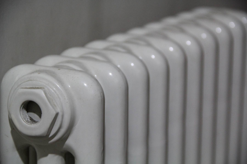 closeup-shot-white-radiator (1).jpg closeup-shot-white-radiator (1).jpg