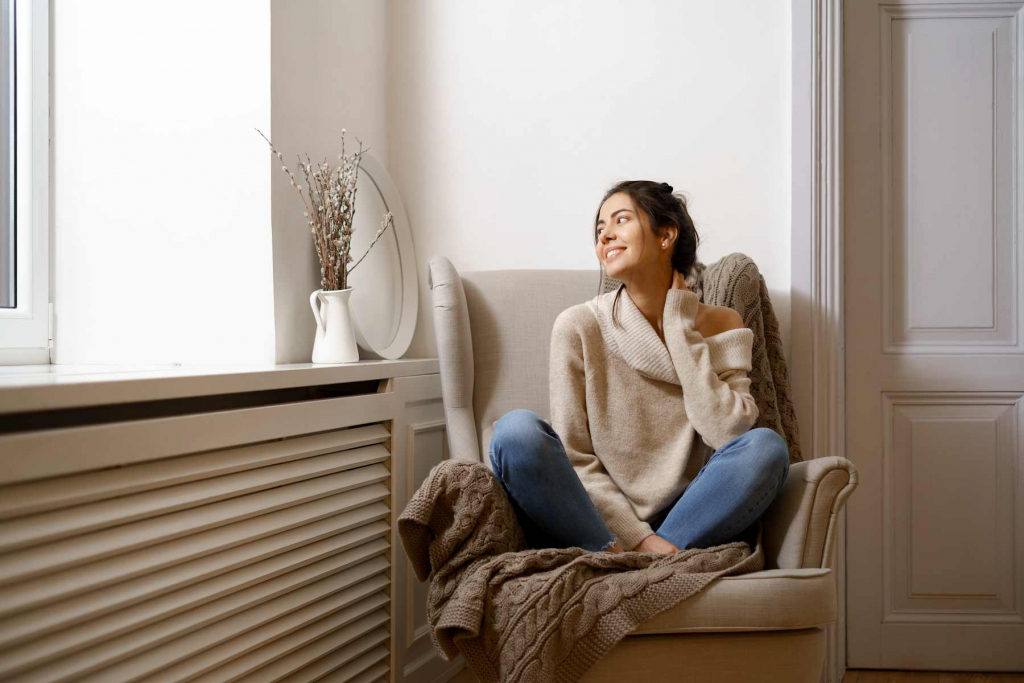 smiling-lady-smart-trendy-wear-is-sitting-armchair-smiling-sitting-relaxing-atmosphere-indoors (1).jpg smiling-lady-smart-trendy-wear-is-sitting-armchair-smiling-sitting-relaxing-atmosphere-indoors (1).jpg